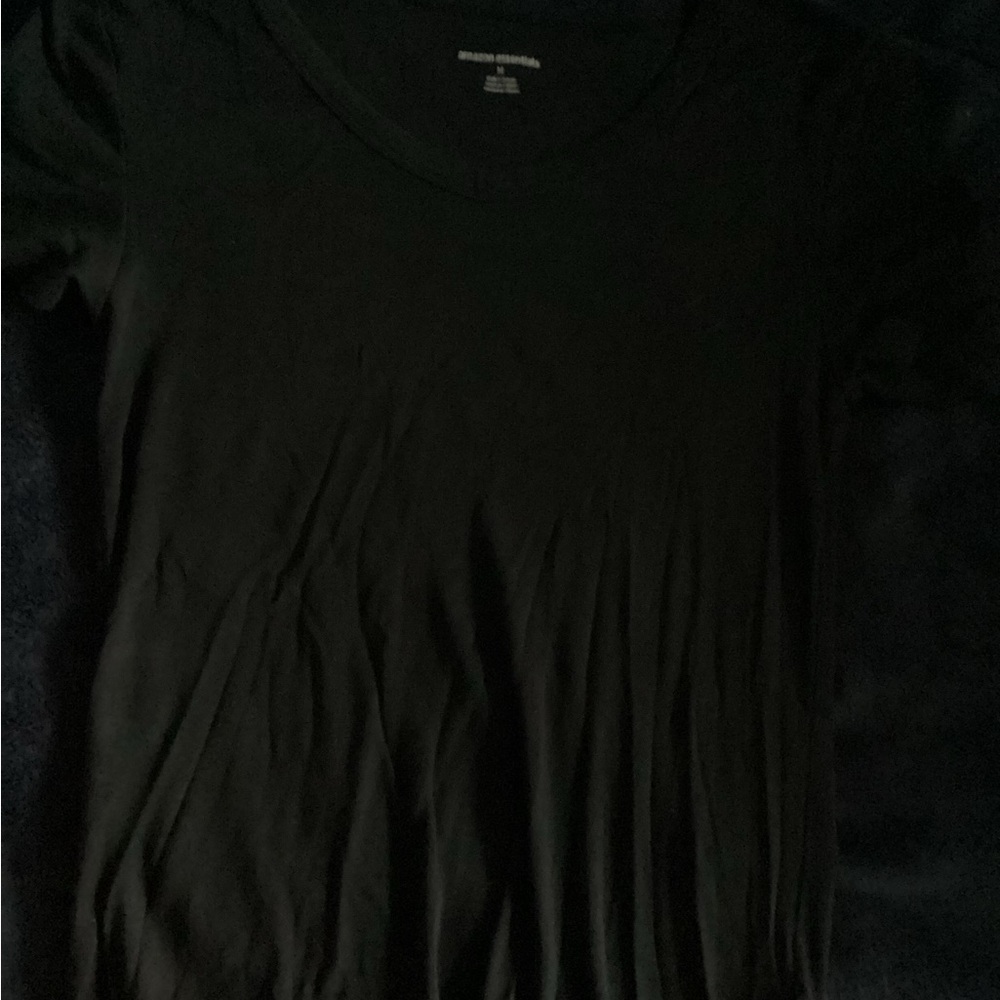 Amazon Essentials Women's Black Short Sleeve V-Neck Tee